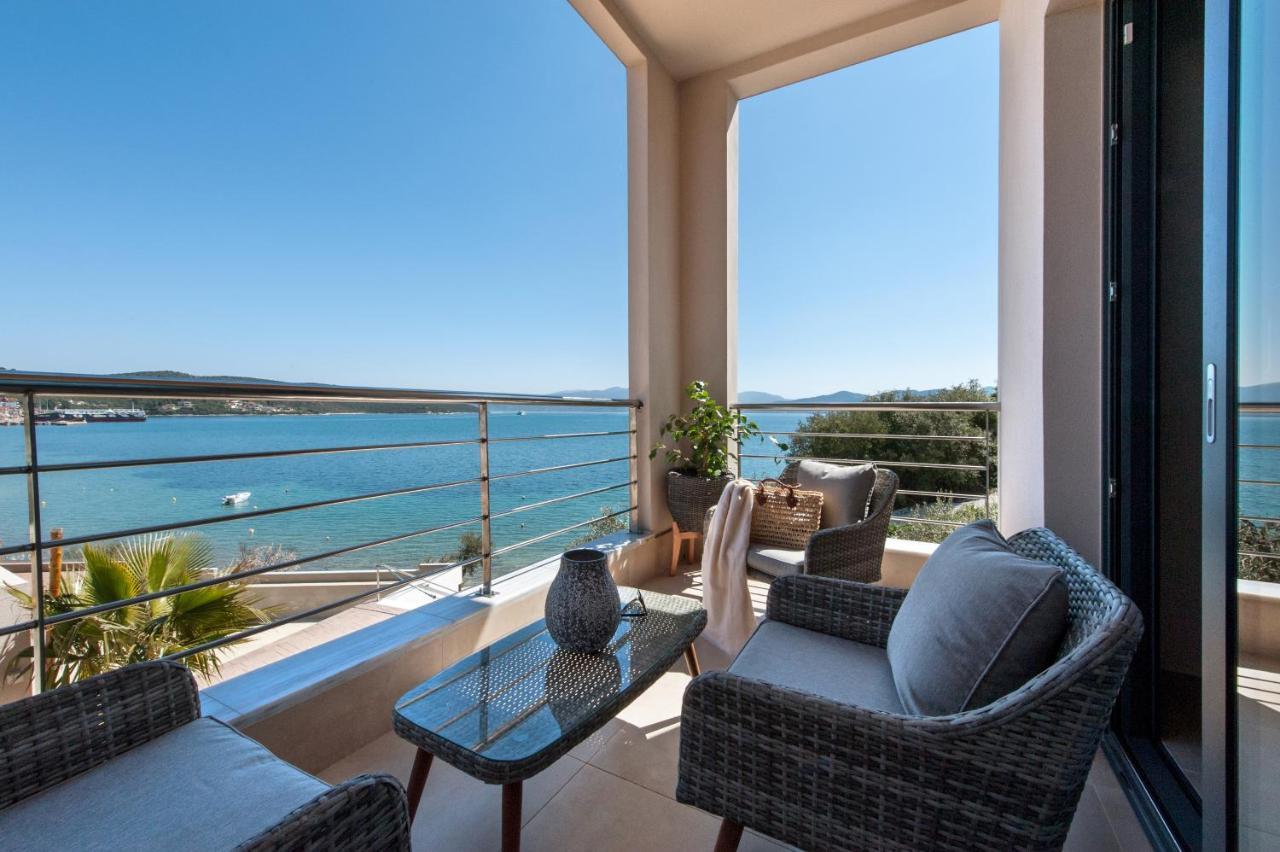 Del Mare Suites Glífa Esterno foto