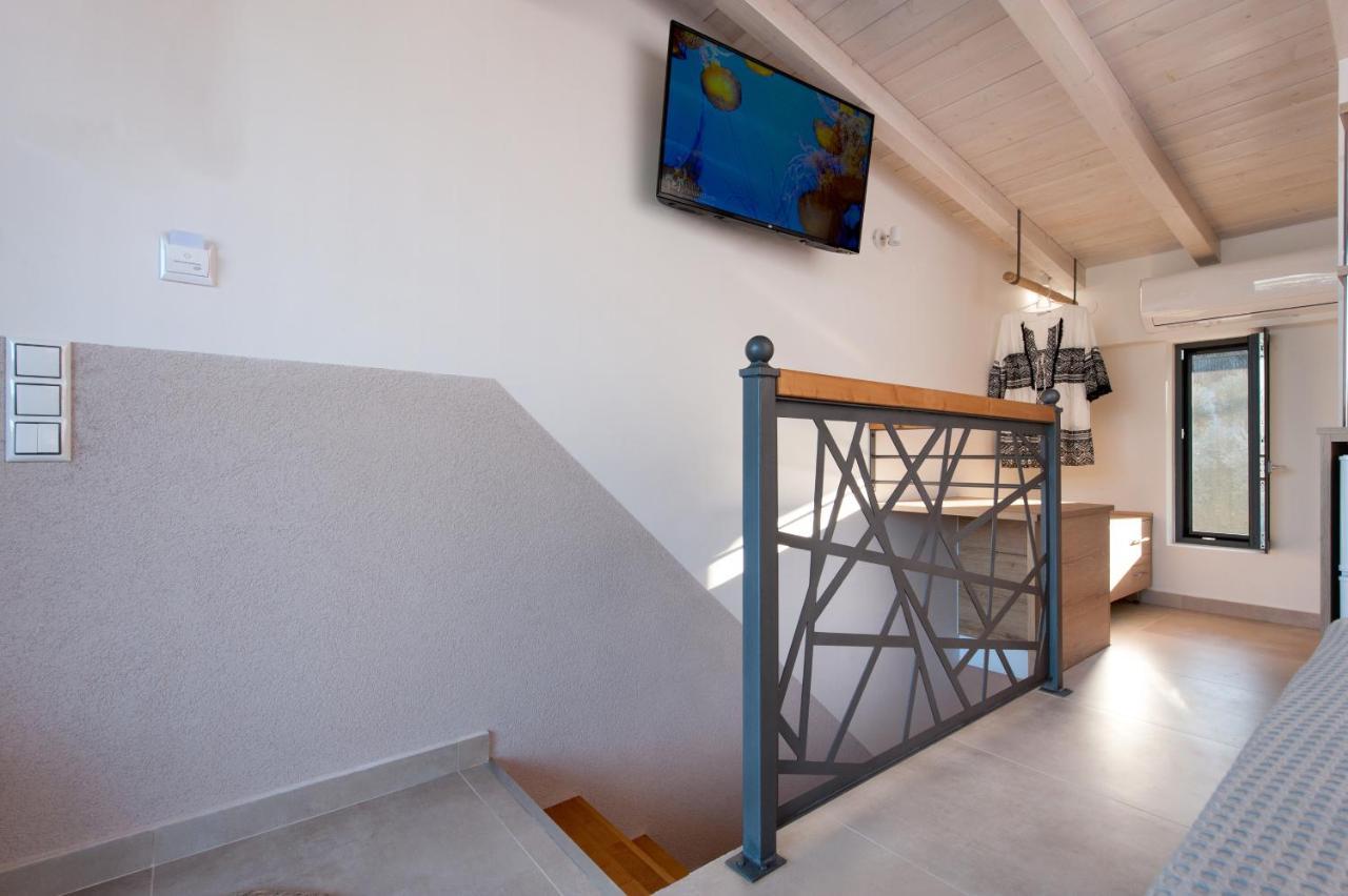 Del Mare Suites Glífa Esterno foto